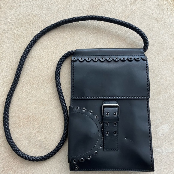 Yves Saint Laurent- um yes. Tom Ford involvement 2001 vintage - Picture 5 of 14